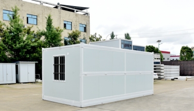 Prefabricated classrooms in folding box houses